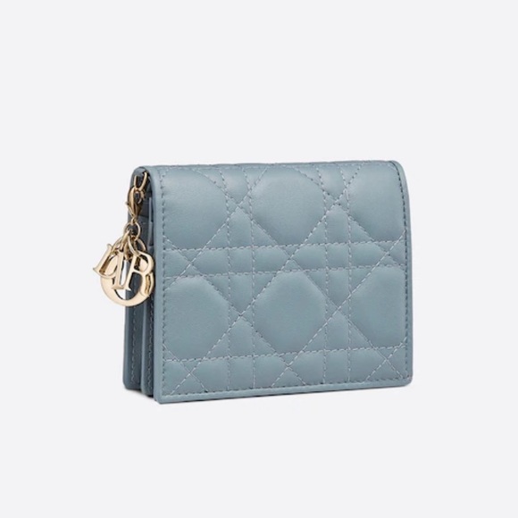 Brand new mini Lady Dior wallet
Box/dust bag ✔️ - Picture 2 of 5